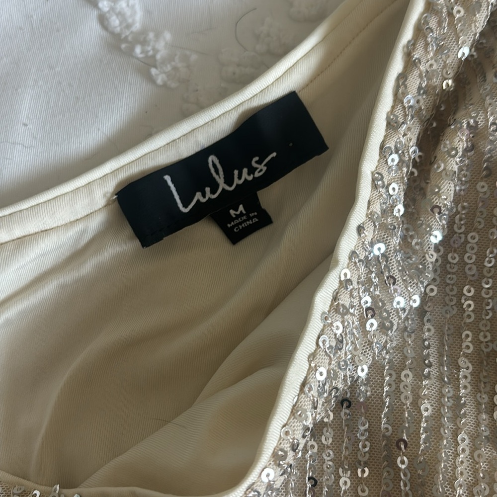 Lulus medium sequined gold one sleeve bodysuit - Picture 2 of 4